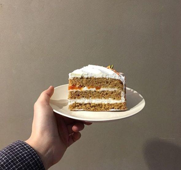 Humming Bella咖啡廳的必點Berry Snow點心，受到顧客熱烈回響，經常銷售一空。